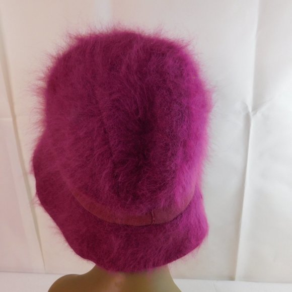 GAP Fuzzy Magenta Hat - Picture 4 of 10